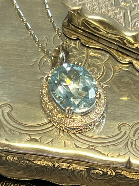 Aquamarine and Diamond Pendant in 18ct white gold